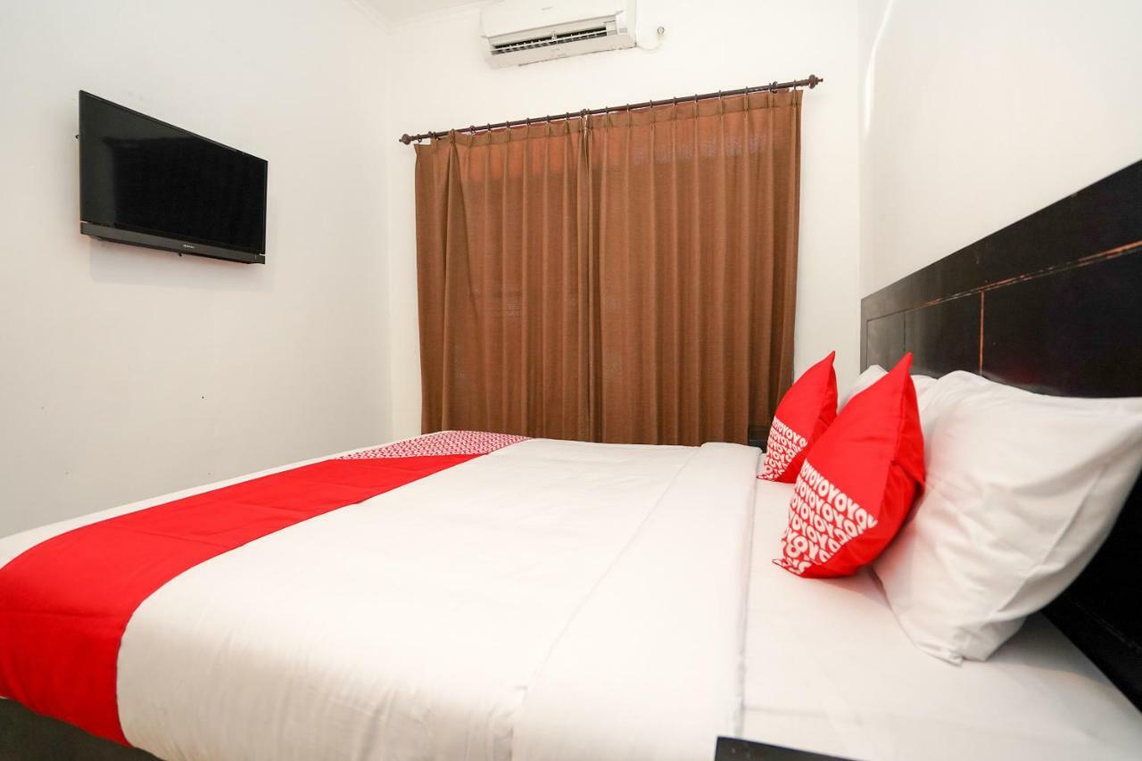 Oyo 969 Penginapan Darma I Hotel Surabaya Exterior photo